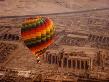 Marsa Alam : Over Day Tour to Luxor & Balloon Ride & Felucca